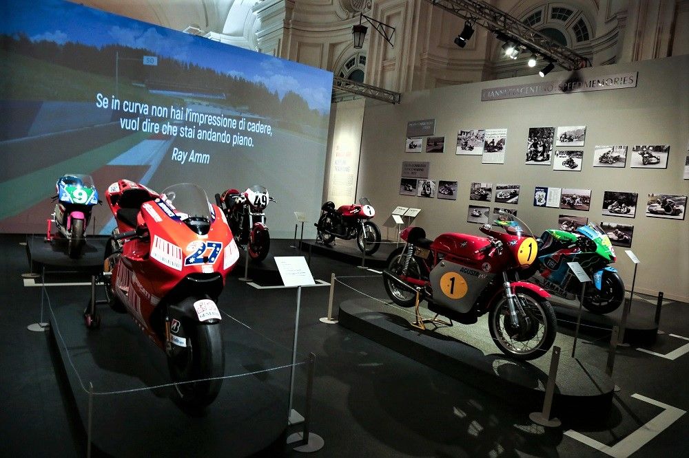 Arte e motociclette alla Reggia di Venaria Reale.