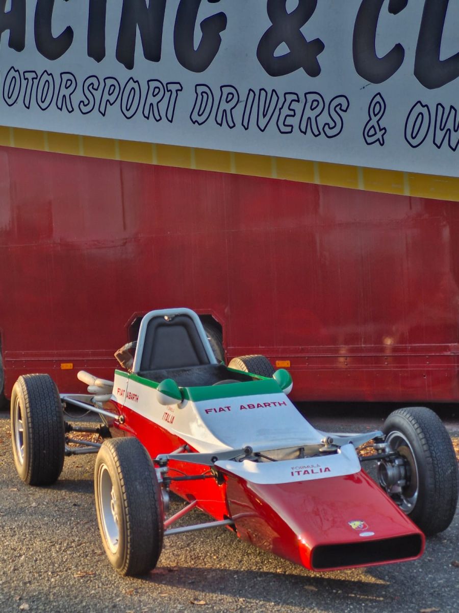 AUTO E MOTO D’EPOCA ACCENDE LA PASSIONE: DAL PRIMO MOTORE A SCOPPIO ALL'ULTIMA FERRARI CAMPIONE DEL MONDO 