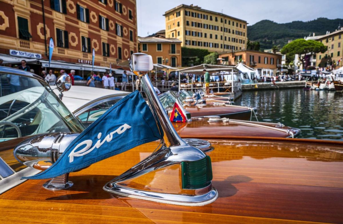 IV TRIBUTE TO CARLO RIVA: THE ICONIC VINTAGE SPEEDBOAT EVENT KICKS OFF