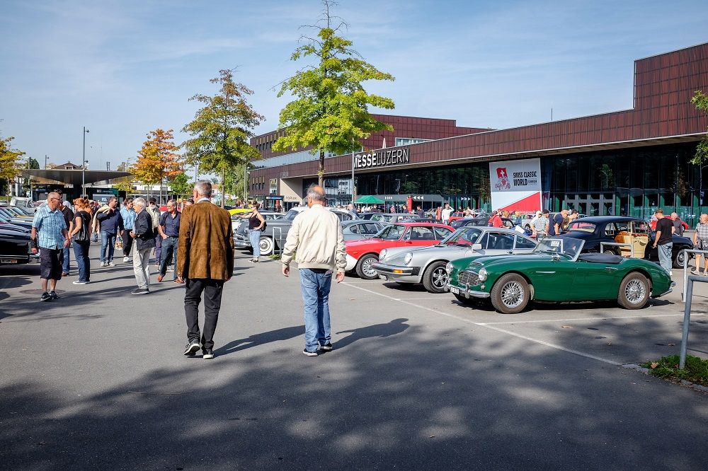 Swiss Classic World: Swiss trade fair for classic cars in Lucerne. OldCar24 present in Hall 1