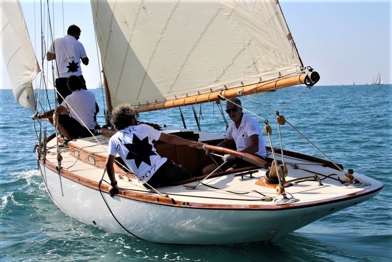 RECORD DI 73 BARCHE AL XIV RADUNO VELE STORICHE VIAREGGIO, TRA LE VINCITRICI “EA” E “JALINA”, A “STAR 1907” IL TROFEO VSV 2018