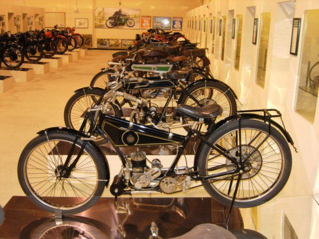Scompiglio nel mondo delle moto d'epoca