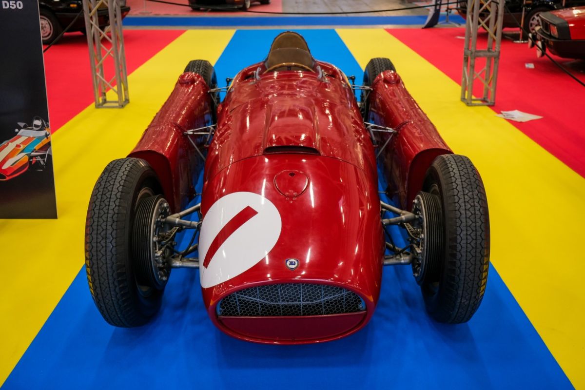 Bologna Vintage Cars and Motorcycles, Europe's largest classic car fair