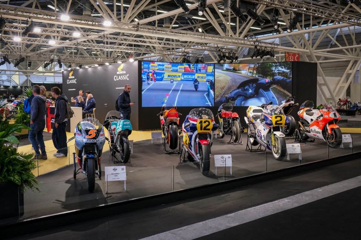 Bologna Vintage Cars and Motorcycles, Europe's largest classic car fair