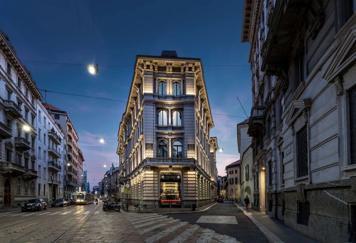 APERICINEMA ..a 5-star experience, in the lounge of the Palazzo Touring Club Milan, A Radisson Collection Hotel